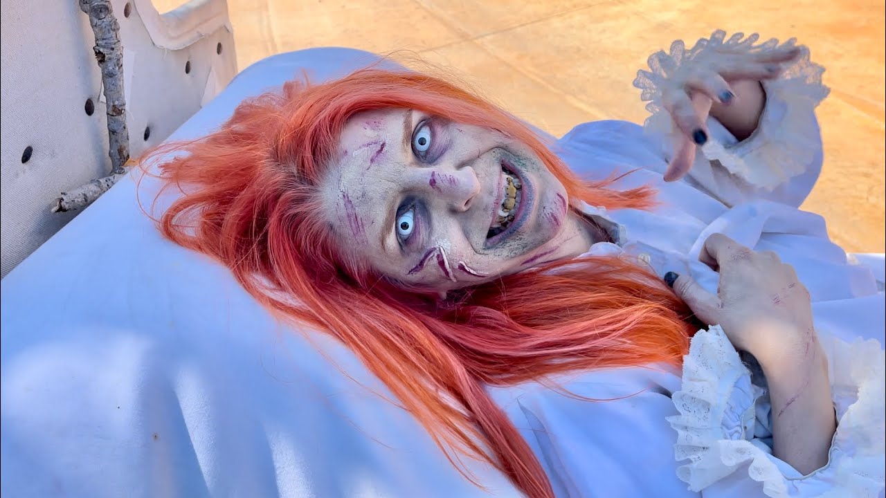 [4K] HALLOWEEN PORTAVENTURA 2023 - LA NIÑA DEL EXORCISTA