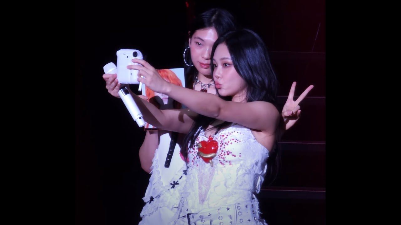 251004 BIBI 1st WORLD TOUR [EVE] IN TAIPEI