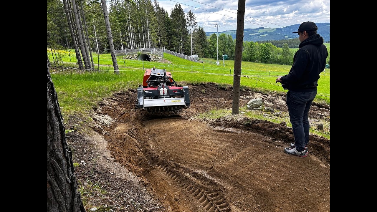 PTH TrailCrusher (EN) - the Future of Trailbuilding