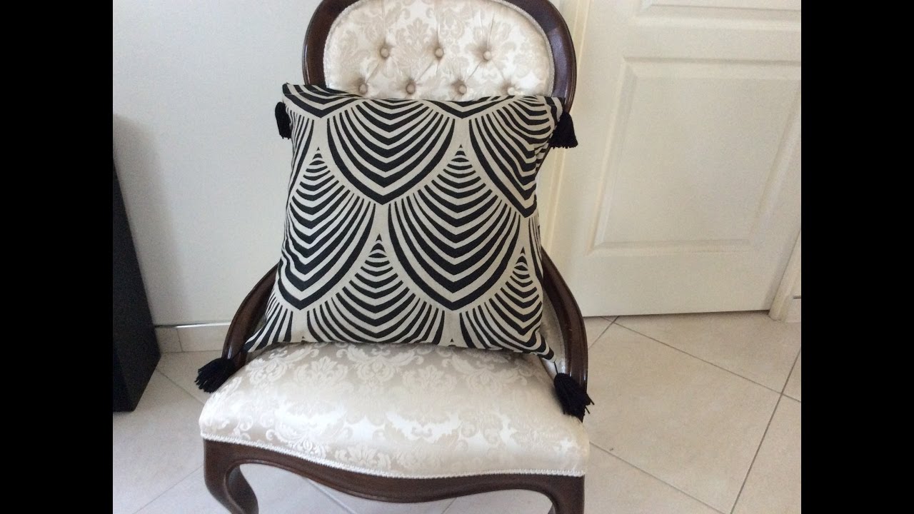Couture Madalena- Housse De Coussin Avec Fermeture Éclair Et Pompons