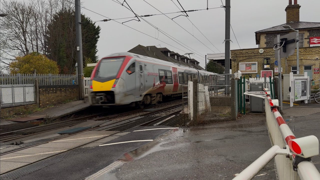 Shelford Station Level Crossing (Cambridgeshire) Tuesday 13.01.2026