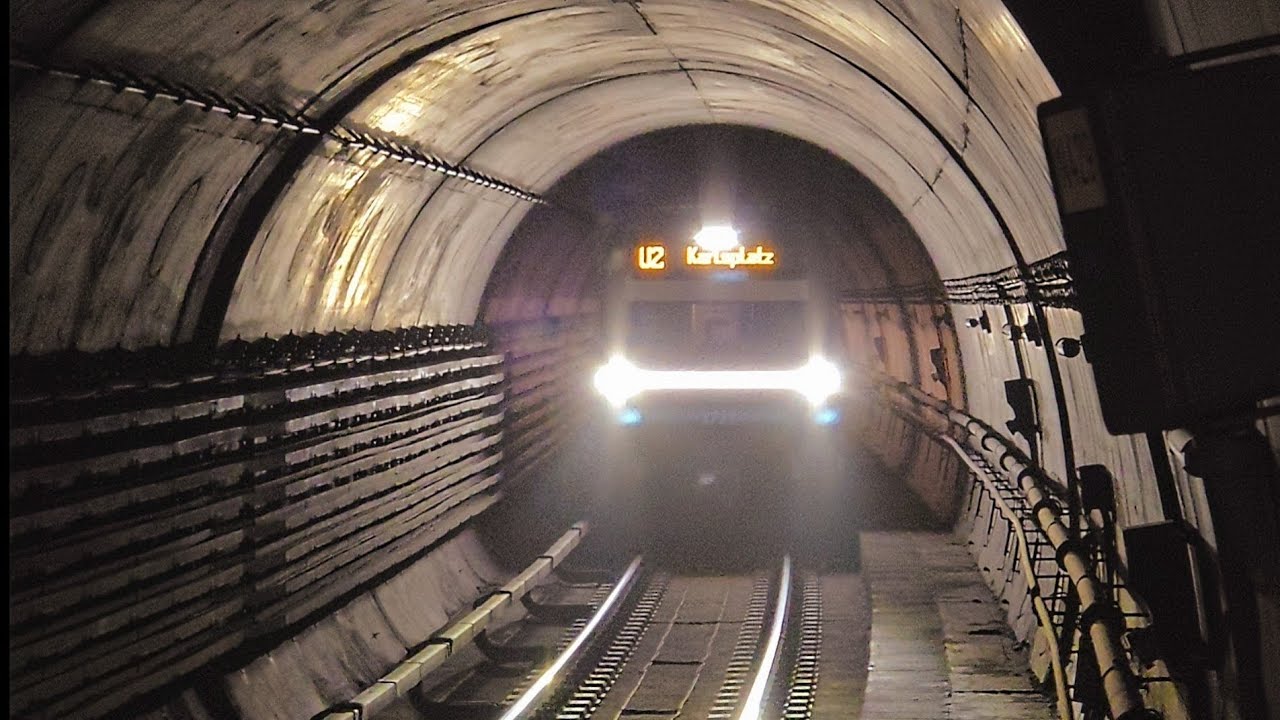 X-Wagen Top Speed: 80 km/h durch den Wiener Untergrund 