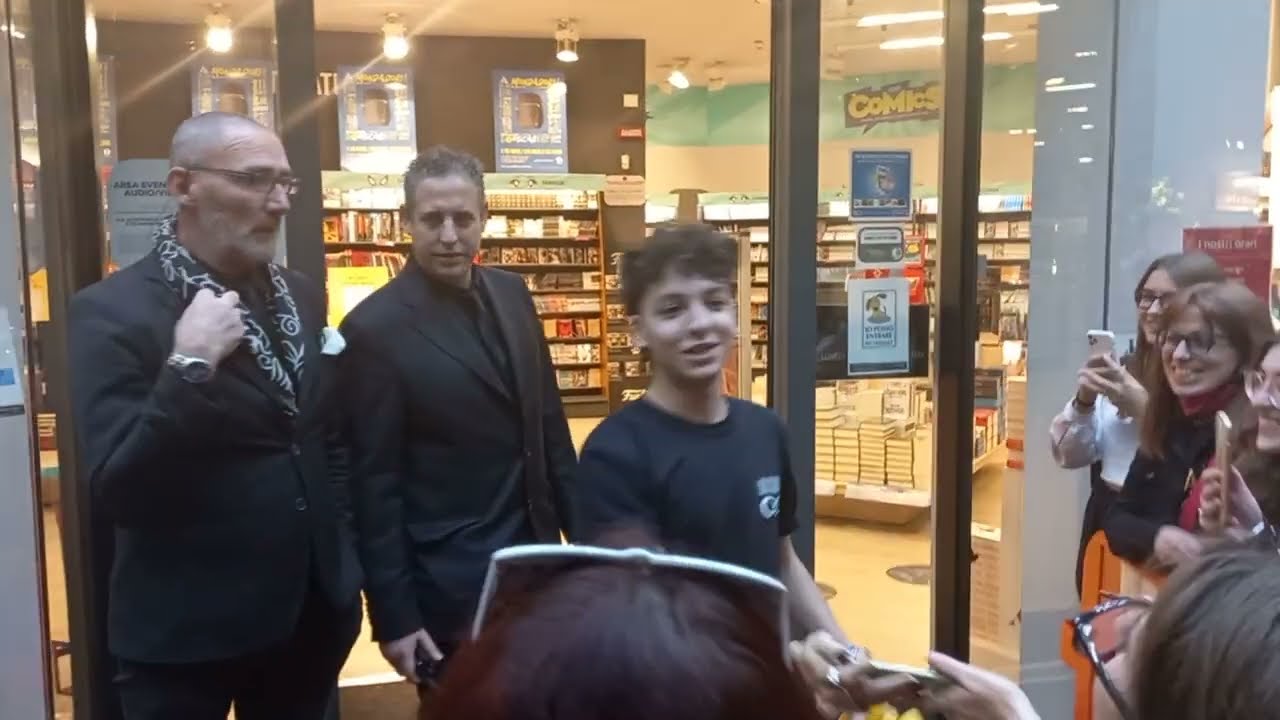 Uscita Luigi Strangis Amici instore Torino