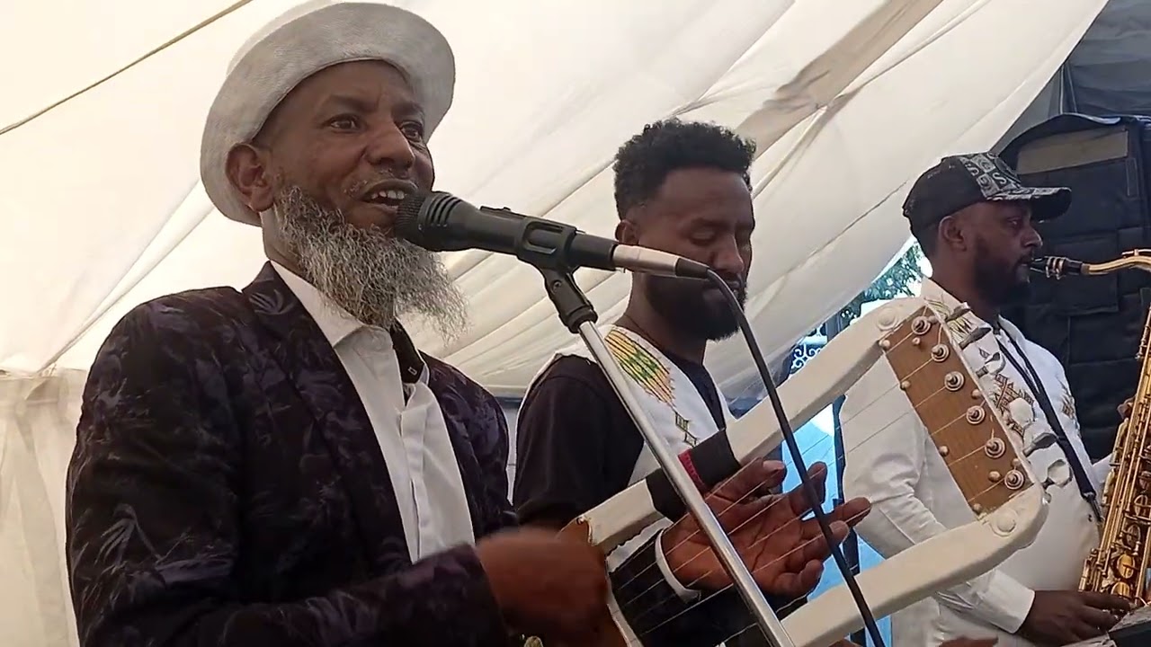 ግርማይ መዝገቦ ምስ ደቂ ኣኽሱም ዝገርም ጓይላ