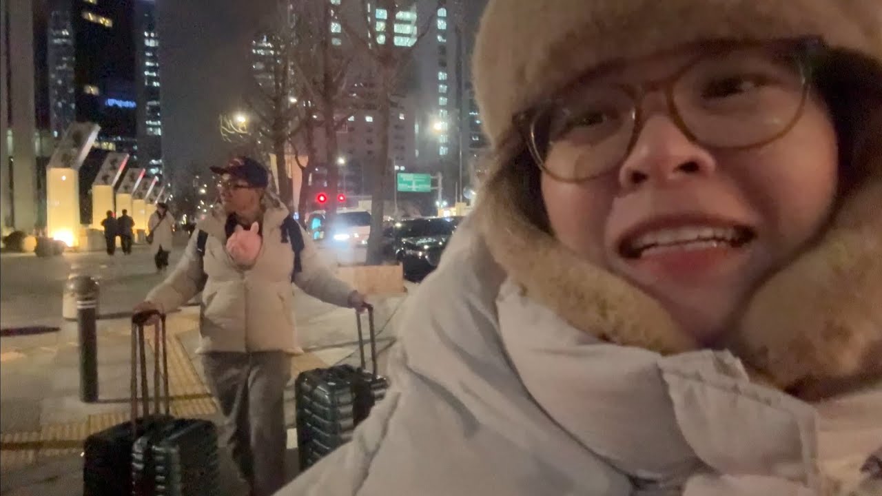 Cả Nhà Mình Đi Đâu Đấy