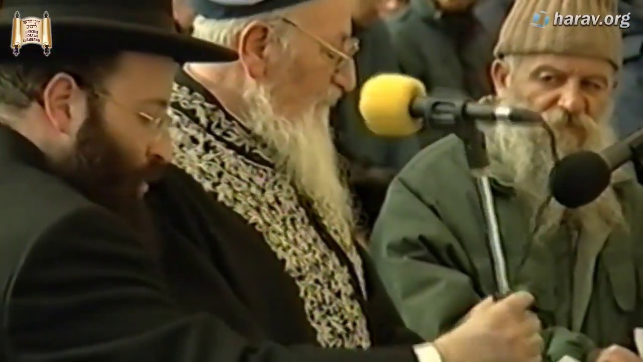 וידאו נדיר - תפילה מיוחדת בכותל המערבי - הרב מרדכי אליהו והרב אברהם שפירא