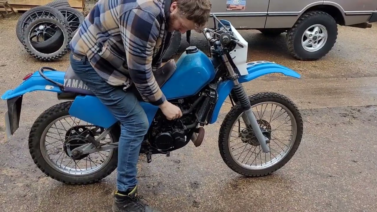 1982 yamaha dt125lc walk around. 