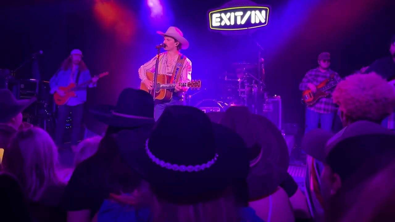 Braxton Keith - Cozy, Under Them Neons (Live in Nashville TN, 2025)