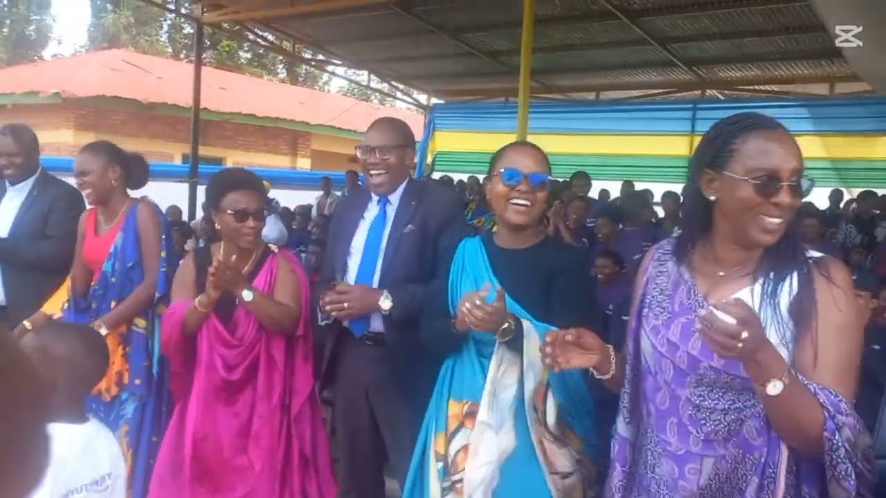 SENATERI AVUZE AMAZINA Y'INKA, BAMUHAYE AMADORARI ,MEYA BIRAMURENZE NTABWO YARABIZI BURYA PE