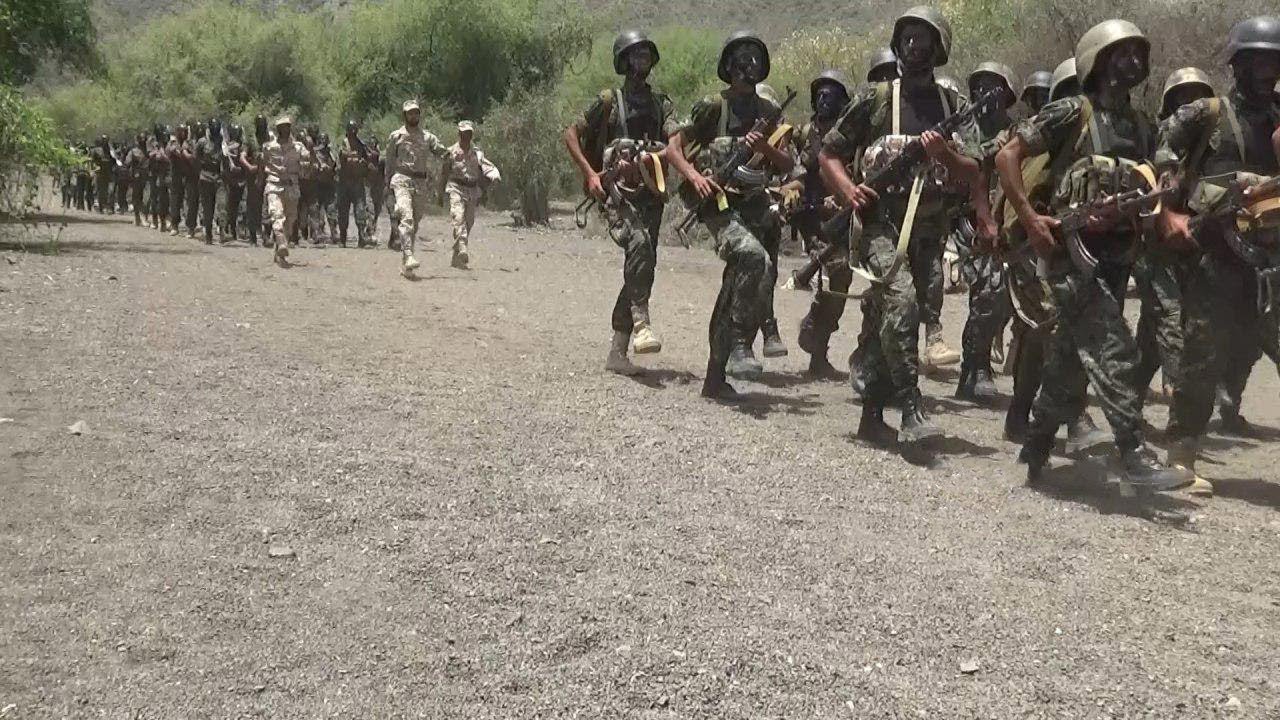 ЙЕМЕН: Houthis выпустили бойцов Ансаруллах.