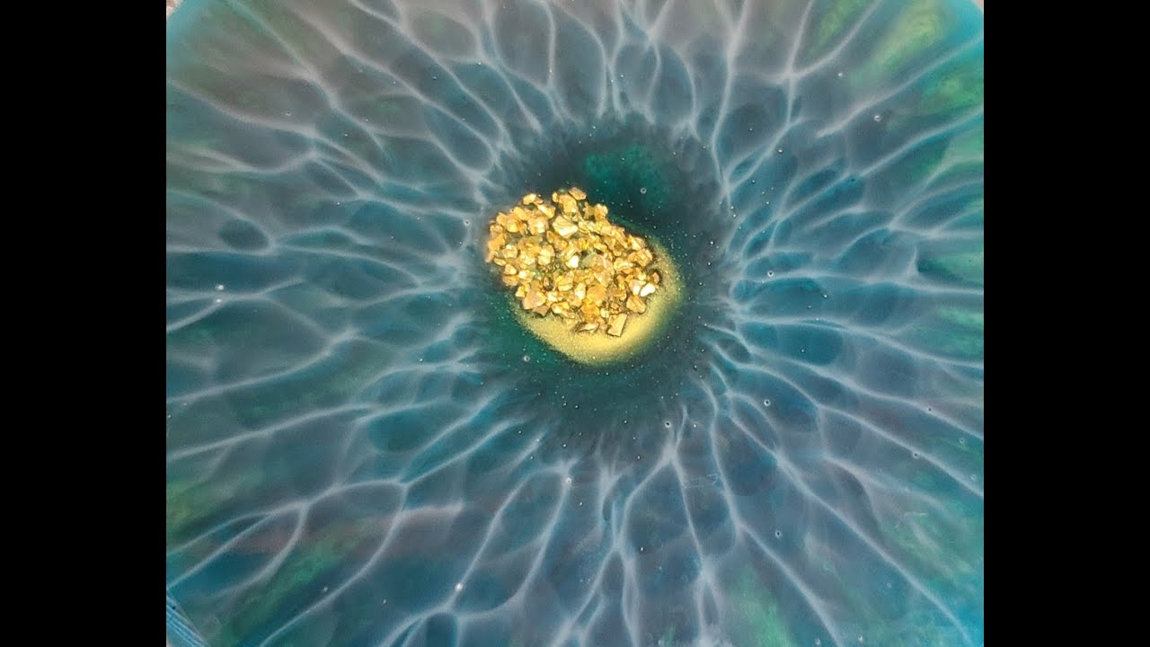 NEW RESIN TECHNIQUE?? Or a knockoff??  WOW #diycrafts #epoxyresin #resingeode