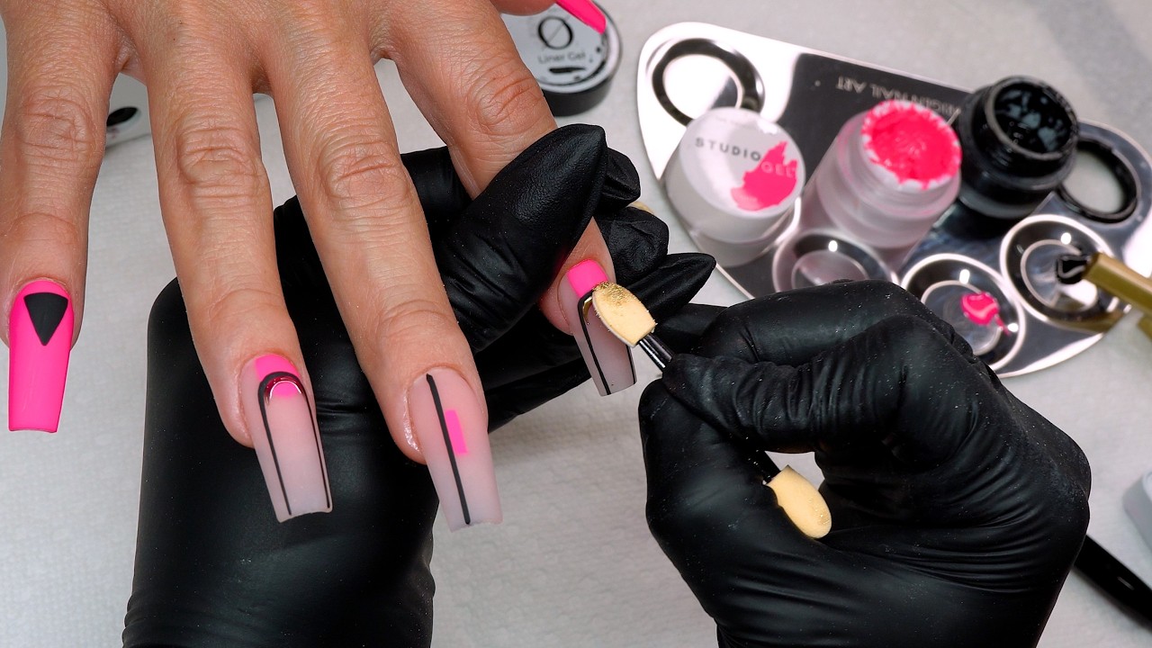 Pink Neon Abstract Nails | Squid Game Vibes | Summer 2025 | ORIGÉN Nail Art Brushes | UNAS ACRILICAS