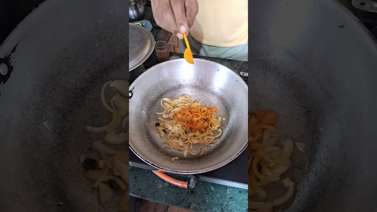 Crispy Pyaaj Pratha👌😋