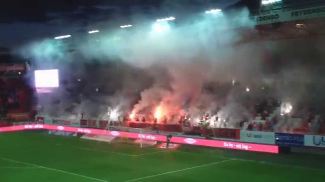 Strobo show! SK Brann - Saprsborg 17.10.2014