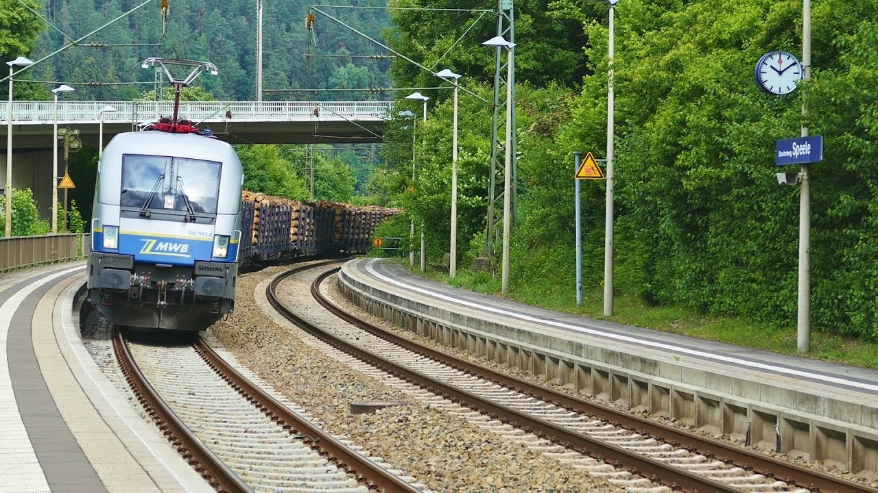 Kleiner Bahnhof Staufenberg/Speele im schönen Fuldatal in Niedersachsen
