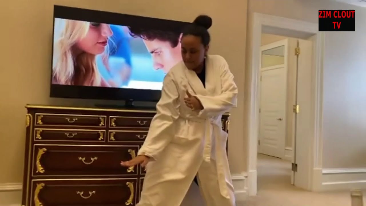 Prophet Passion Java teaching his wife lily java martial arts ( very funny)