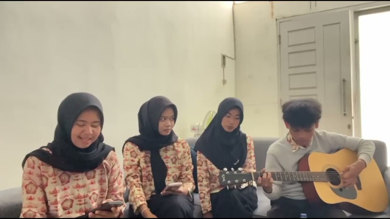 ujian praktek seni musikalisasi