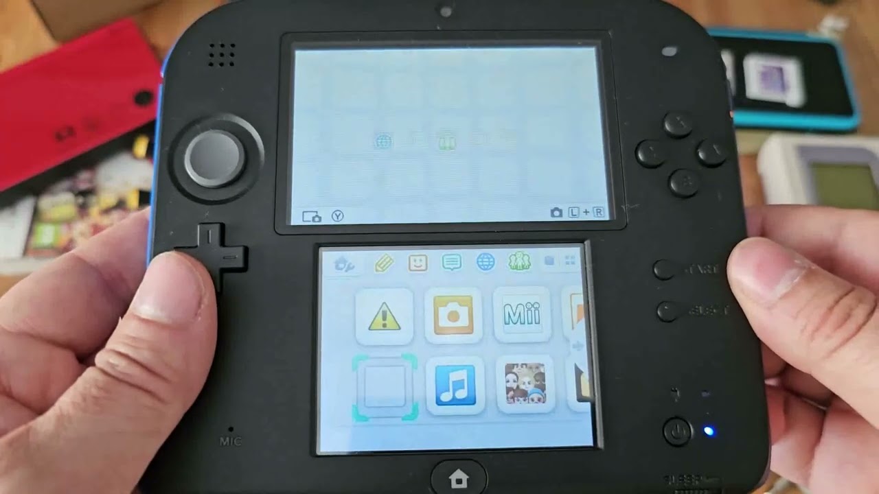Unboxing Nintendo 2DS  black / blue