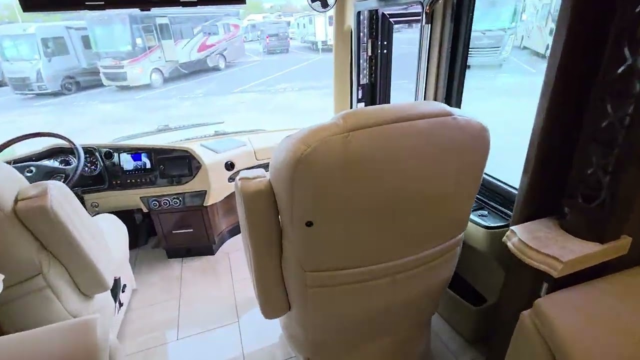 18 Allegro Bus 45OPP inside 2