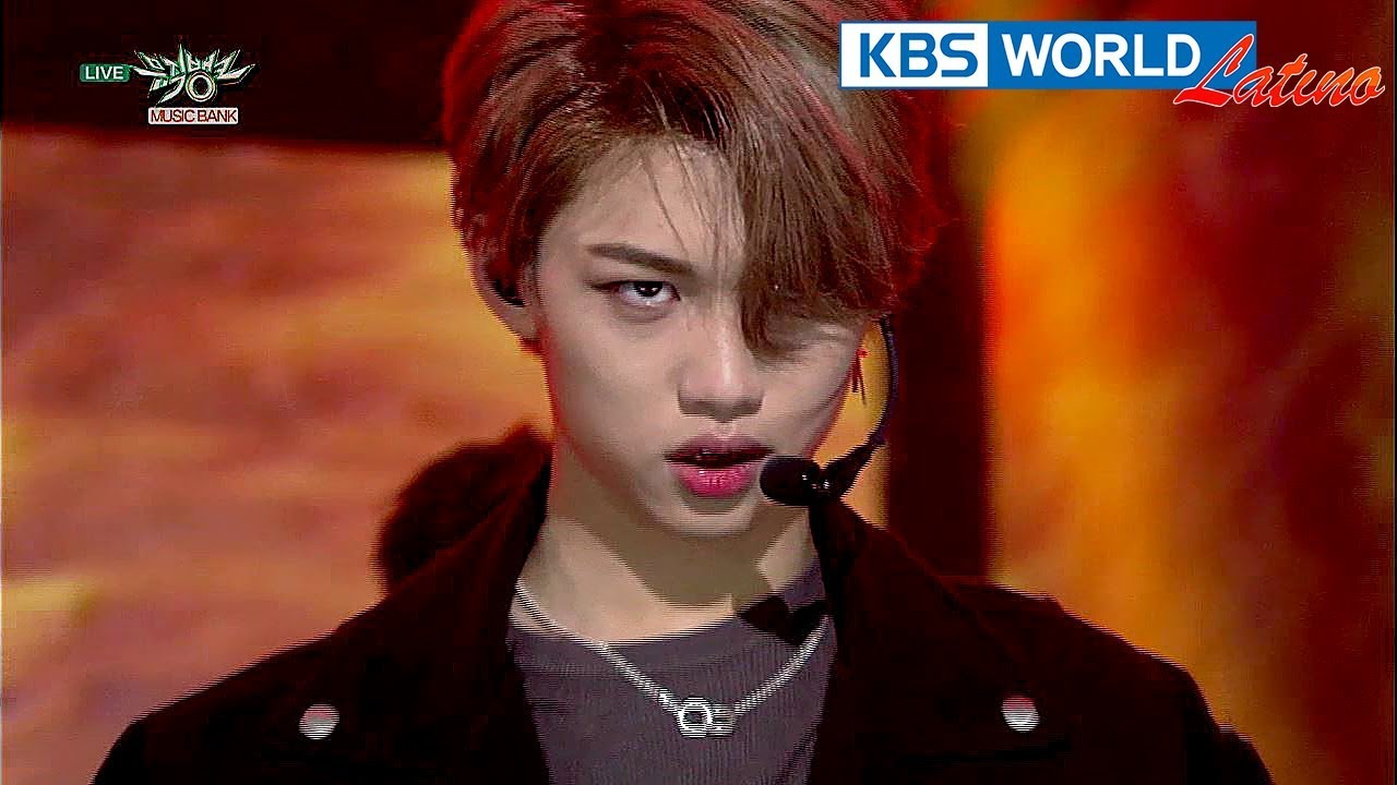 Stray Kids - District 9 [Music Bank / 2018.04.06]