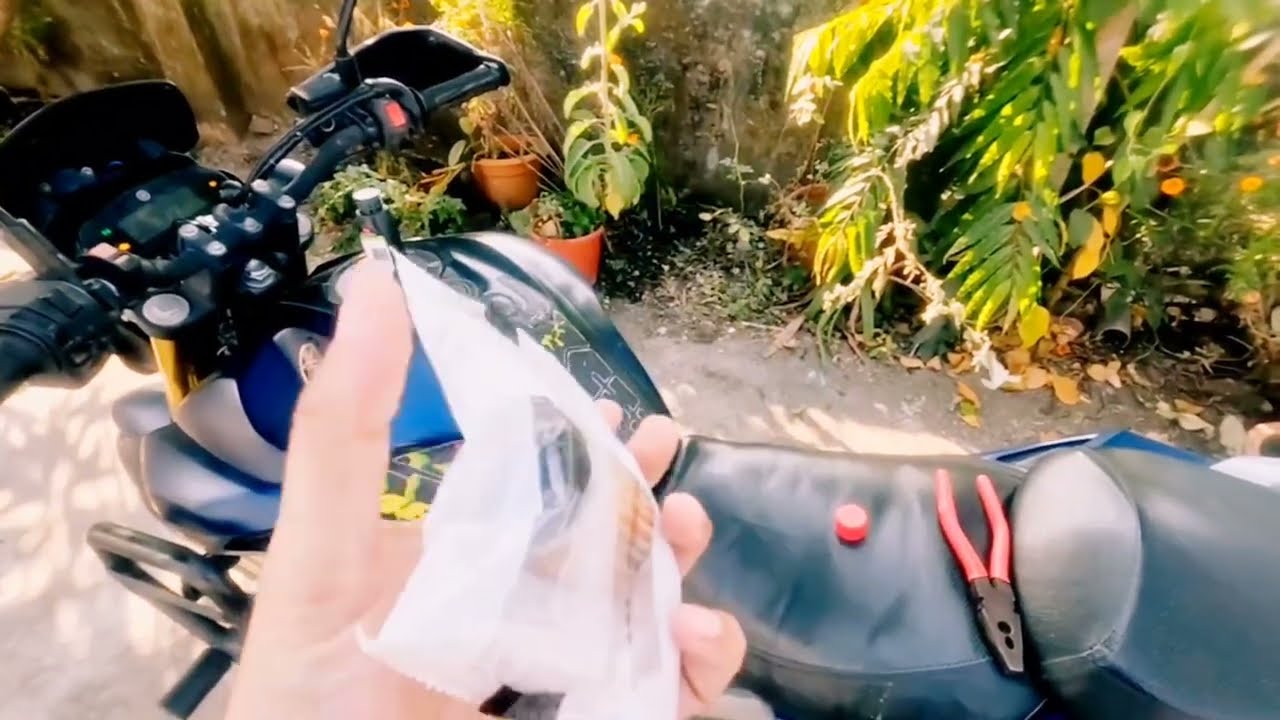 YAMAHA FZ25 SERVICE AT HOME AFTER 34 KM