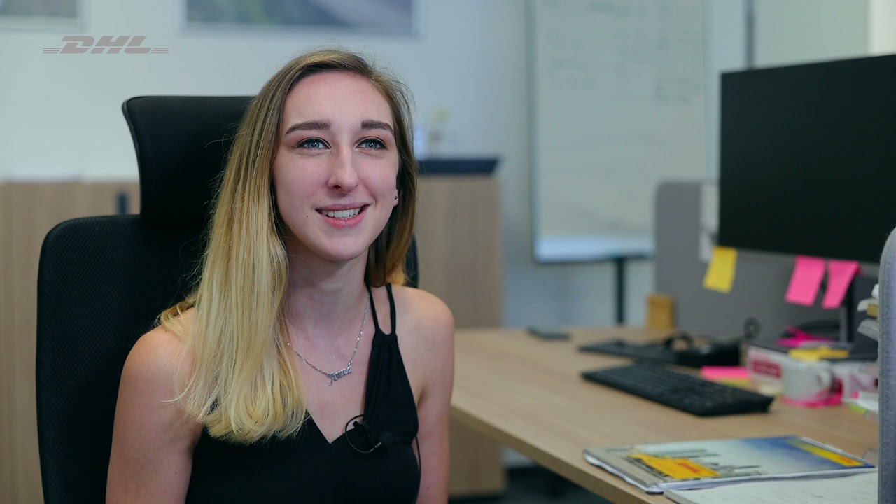 Anna vede tým 7 disponentů a oceňuje open space a otevřenou komunikaci