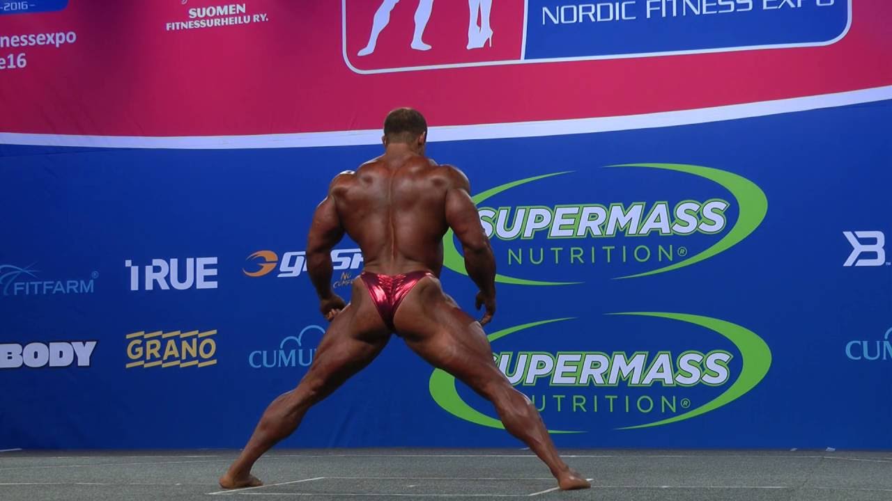 Sandro Hofer Posing @Nordic Pro Show 2016