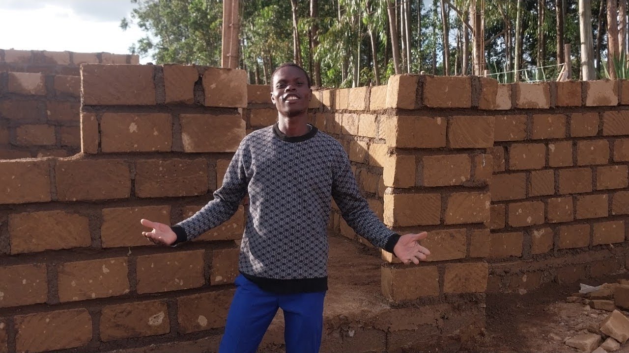 MY FAST DAY CONSTRUCTING BLOCKS AT MIKE KIZZOH'S HOME!!!