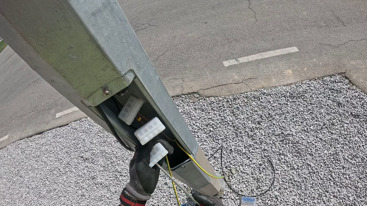 This Is How I Wire a Light Pole – How Do You Do It?