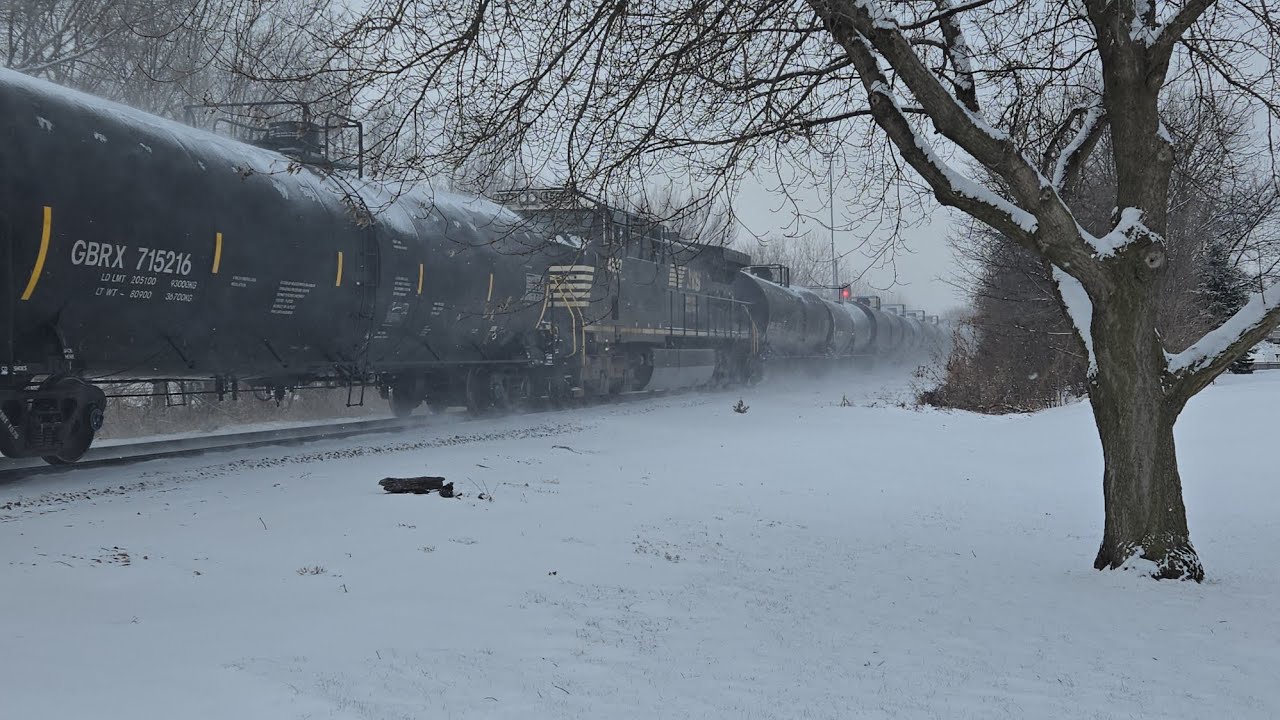 CN M338 In Snowy Raymond, IA