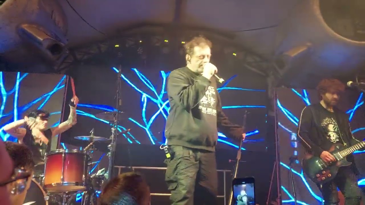 Глеб Самойлов & The Matrixx - Мы под огнём [live Рига 19.12.2025]
