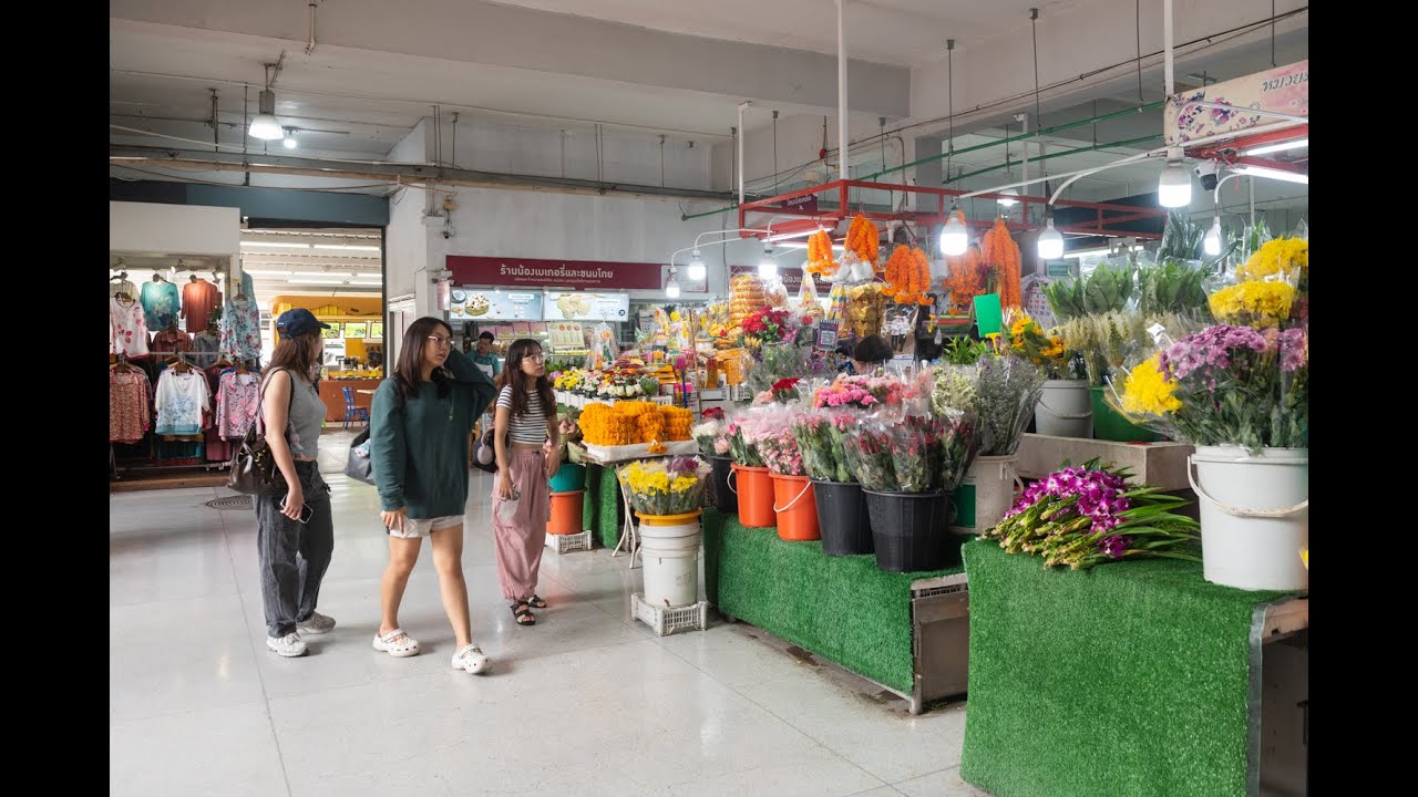 [4K] Walk inside Samyan Market | Bangkok best local food experience near Chulalongkorn University