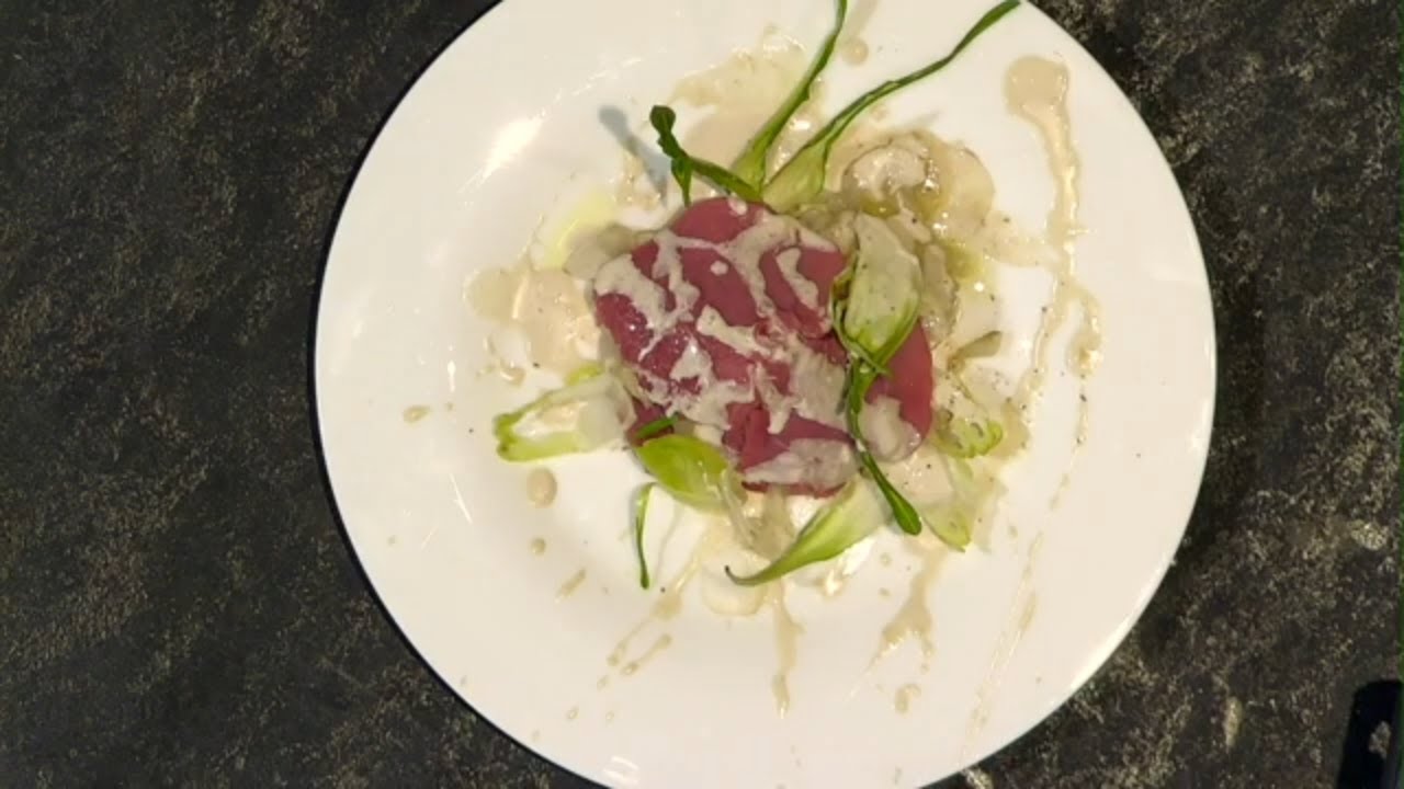 Millefoglie di filetto con topinambur, puntarelle e bagna cauda light, chef Water Ferretto