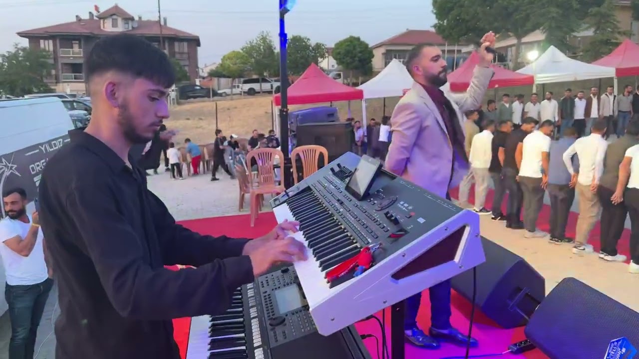 Karatay  ailesinin coşkulu düğün töreni Eskişehir’de böyle düğün görülmedi
