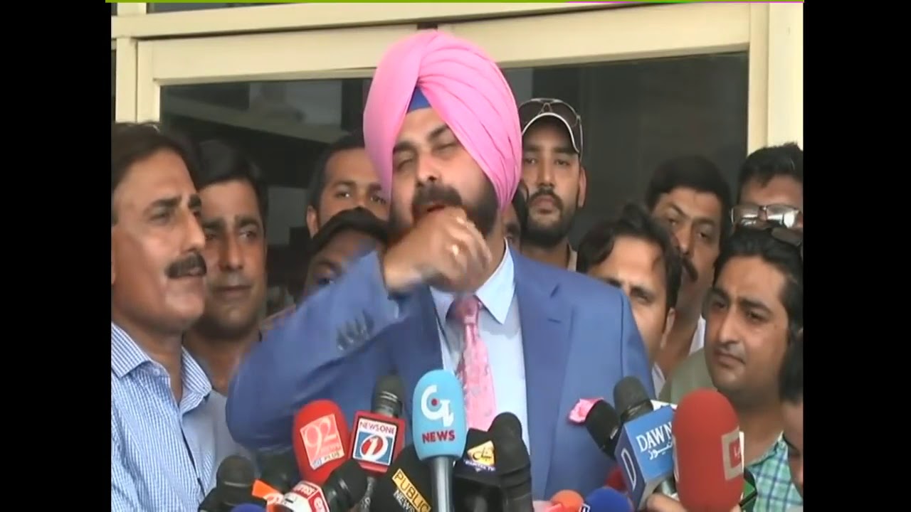 Navjot Sidhu Arrival at Wahgah Border for Imran Khan Oath Taking Ceremony