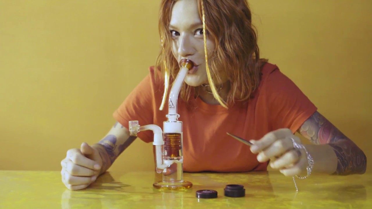 Modo de Uso - Bong de Oil SQUADAFUM com @luannaexner - @listenthekidz