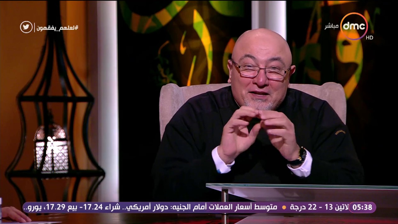 لعلهم يفقهون - الشيخ خالد الجندي يروي موقف طريف أثناء الصلاة والشيخ رمضان لا يتمالك نفسه من الضحك