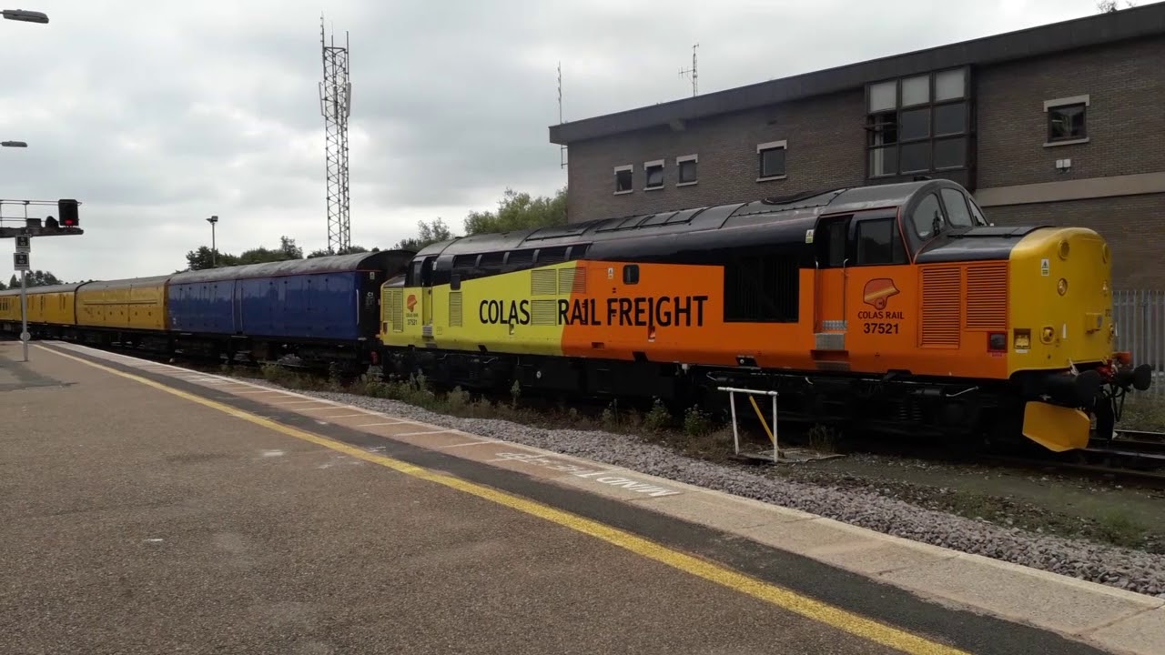 class 37 test train at Exeter St Davids