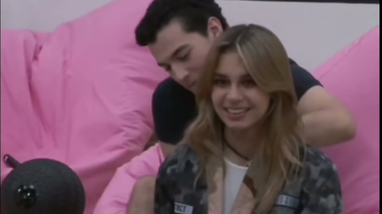 Mario haciéndole masaje a Mar y a la misma vez la está molestando 🤣 #marmar
