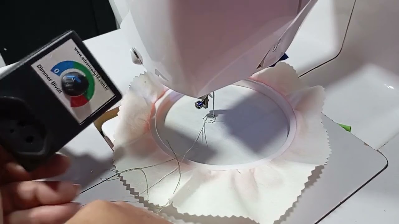 Bordado em máquina doméstica.