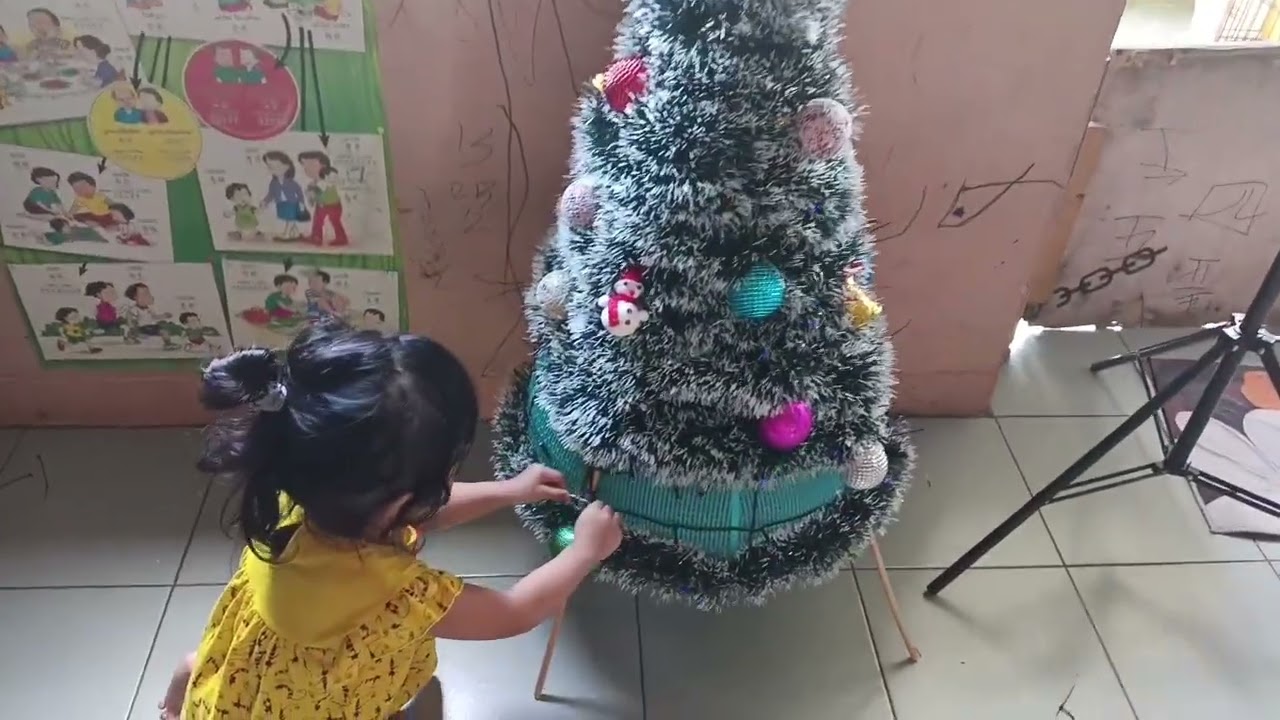 DIY pohon Krismas sendiri