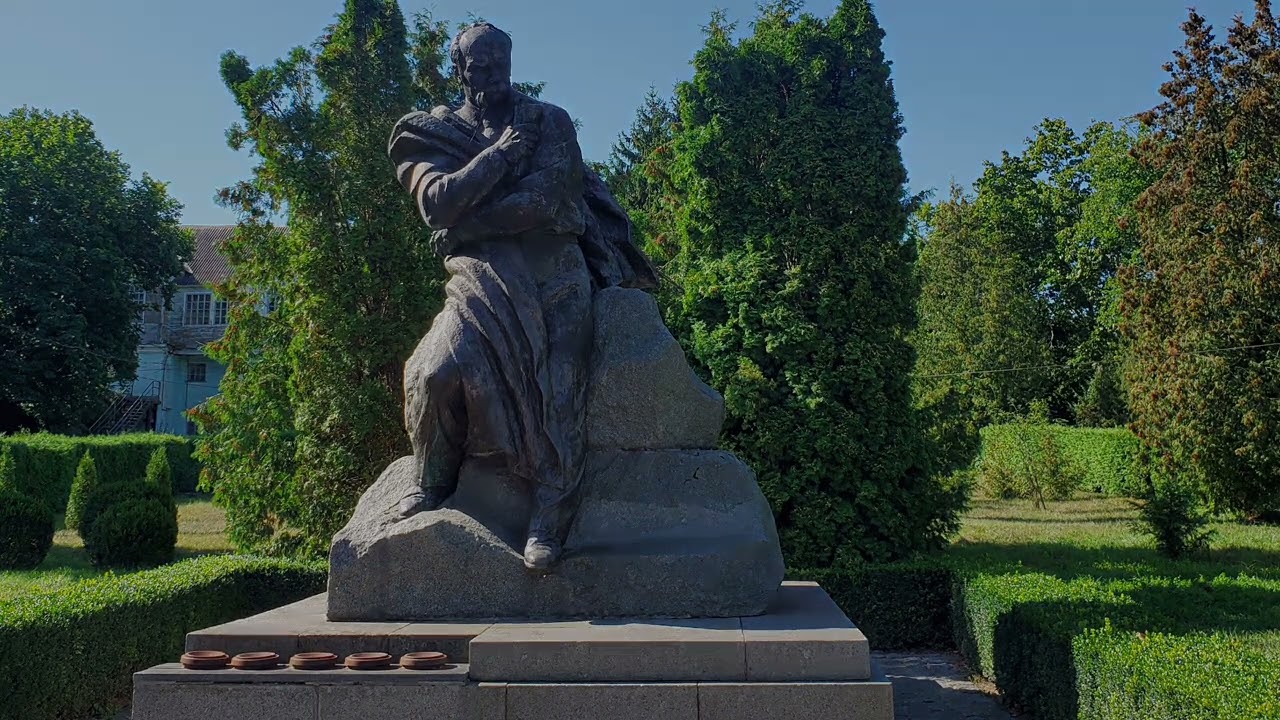Корсунь. Черкащина.Палацево-парковий комплекс Лопухіних-Демидових 