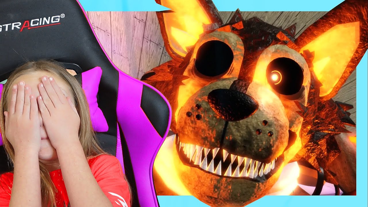 Madison Plays PIGGY Build Mode on Roblox!!