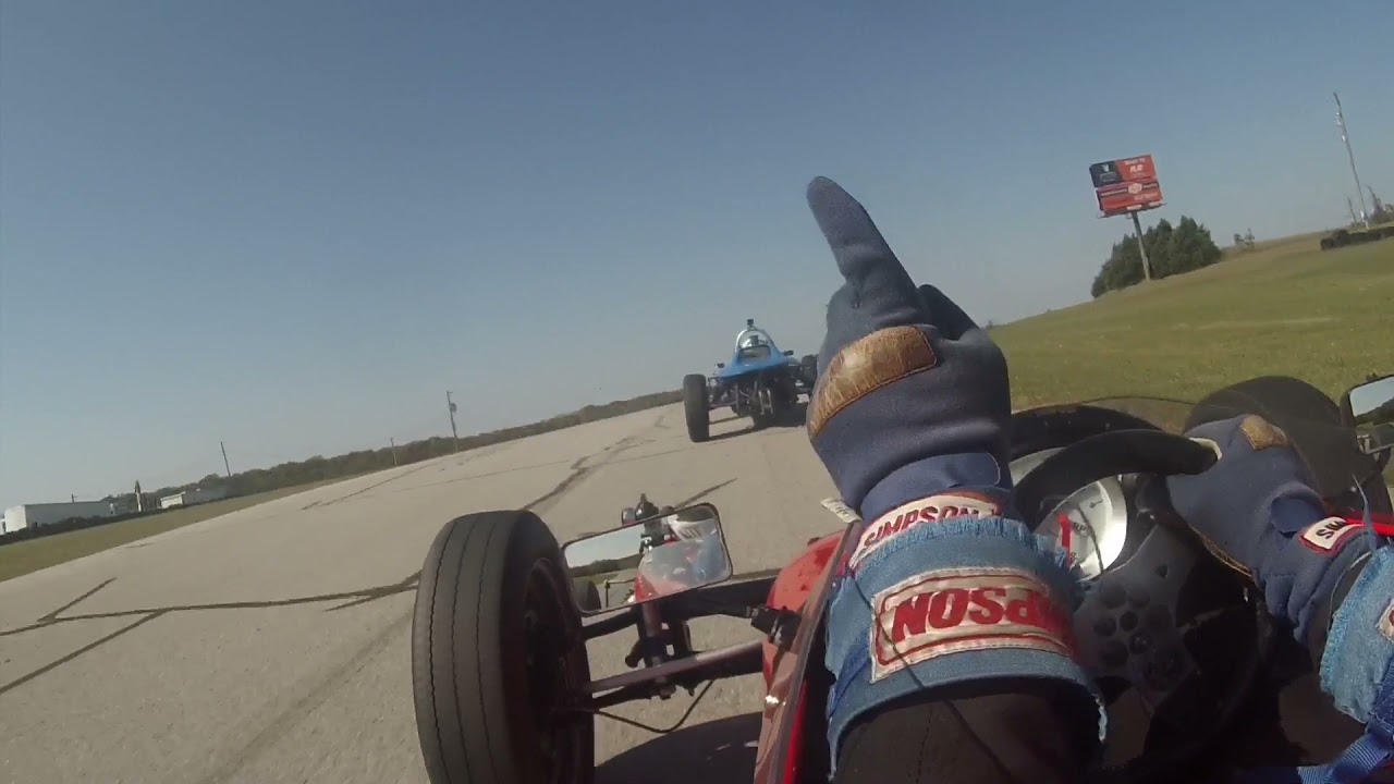 Father-Son Duo Goes For a 1-2 Finish? Formula Vee - Hallett