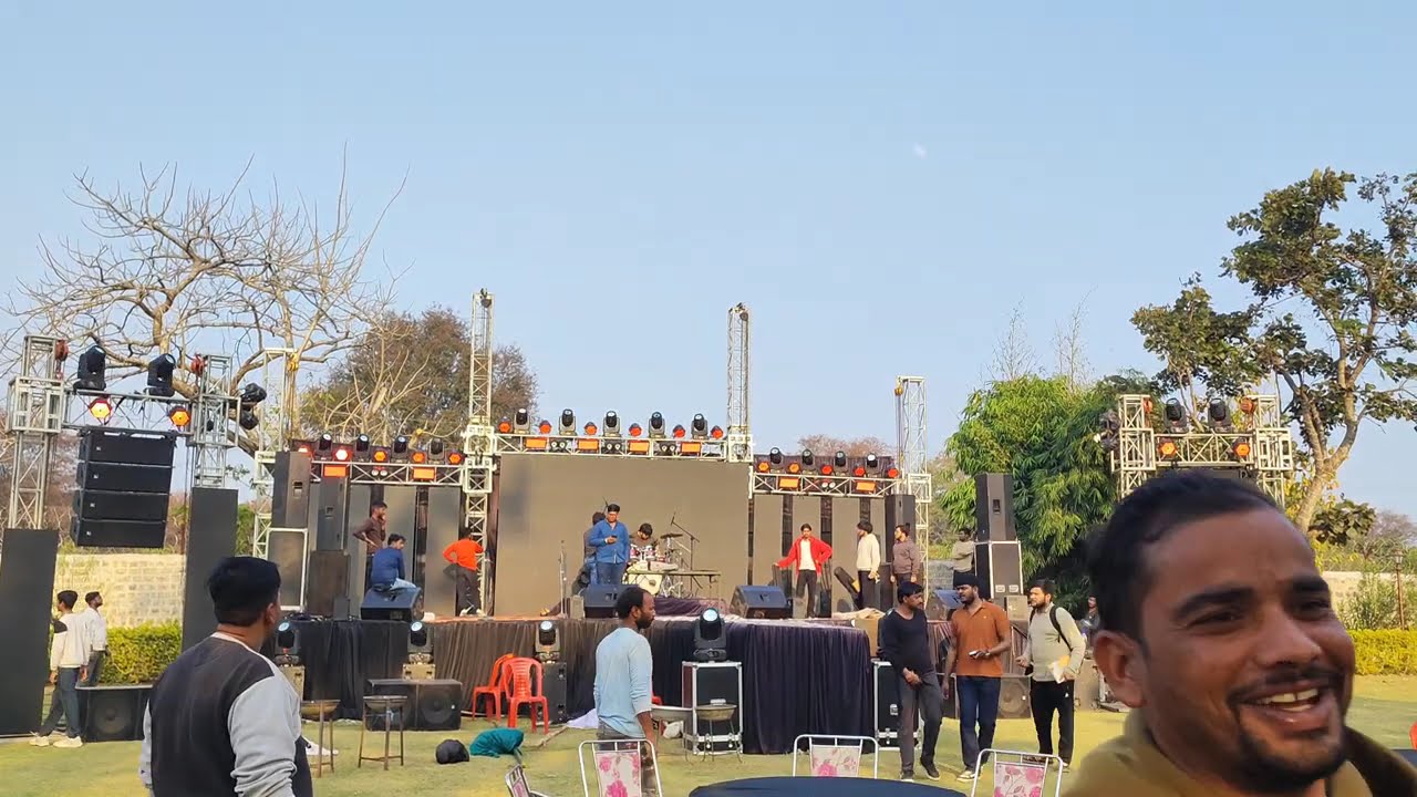 DJ NIGHT DANCE AND NEW YEAR PARTY ={LIVE DJ SETUP }=BHARAT DJ VLOG 01 [DEEPU KING GUNA DJ VLOG]