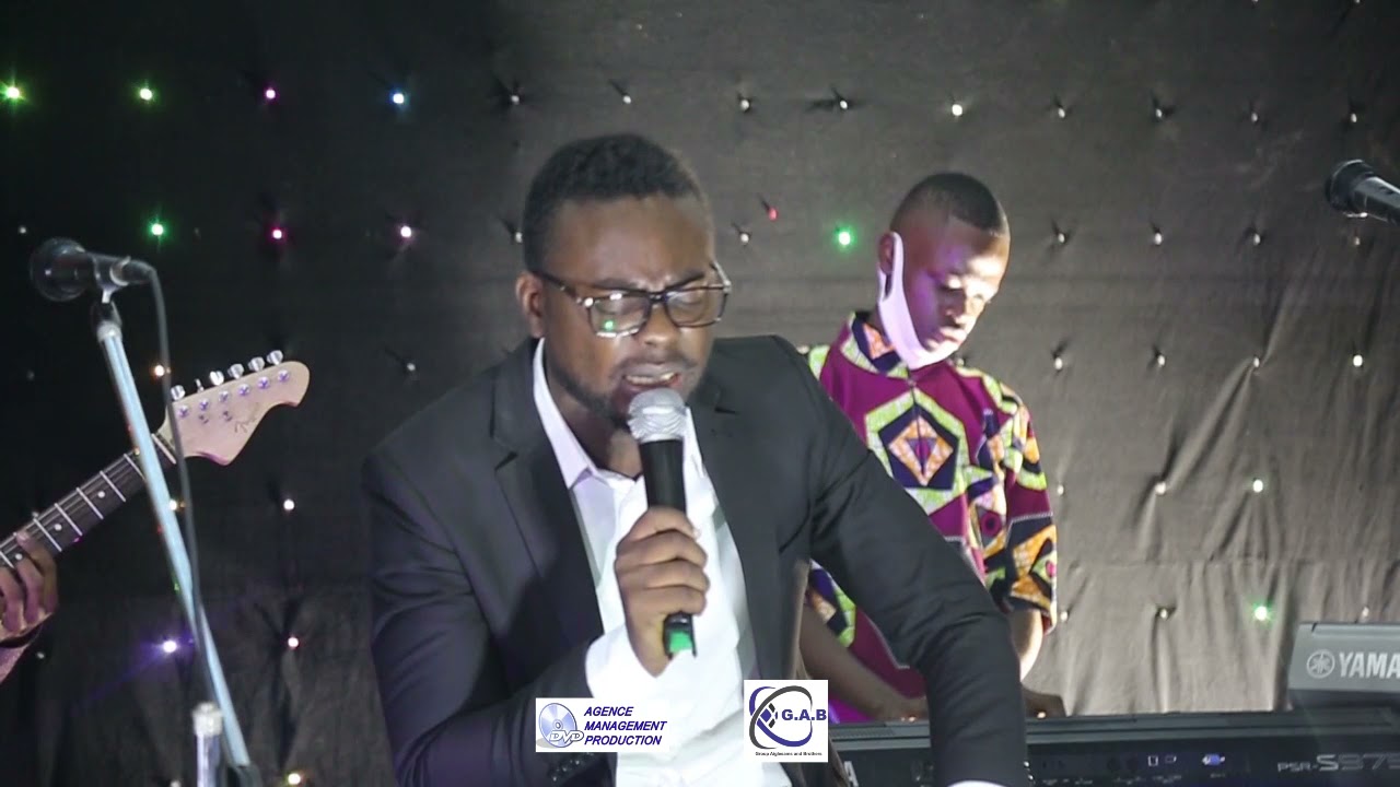 La grande fontaine d'amour  Fr. Dieuvit MOUANDA SALON ACOUSTIK 3ème EDITION ROOM EN LIVE