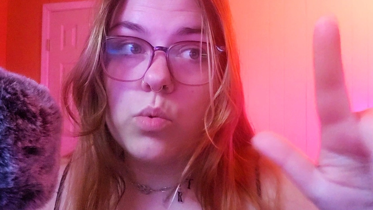 [ASMR] Saying random words but it turns into rambling