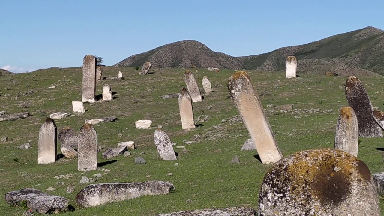 Yuxarı Alplı-Şiştəpə,Şəmkir. 2-ci hissə,qədim Qəbirsanlığı.12 may 2020