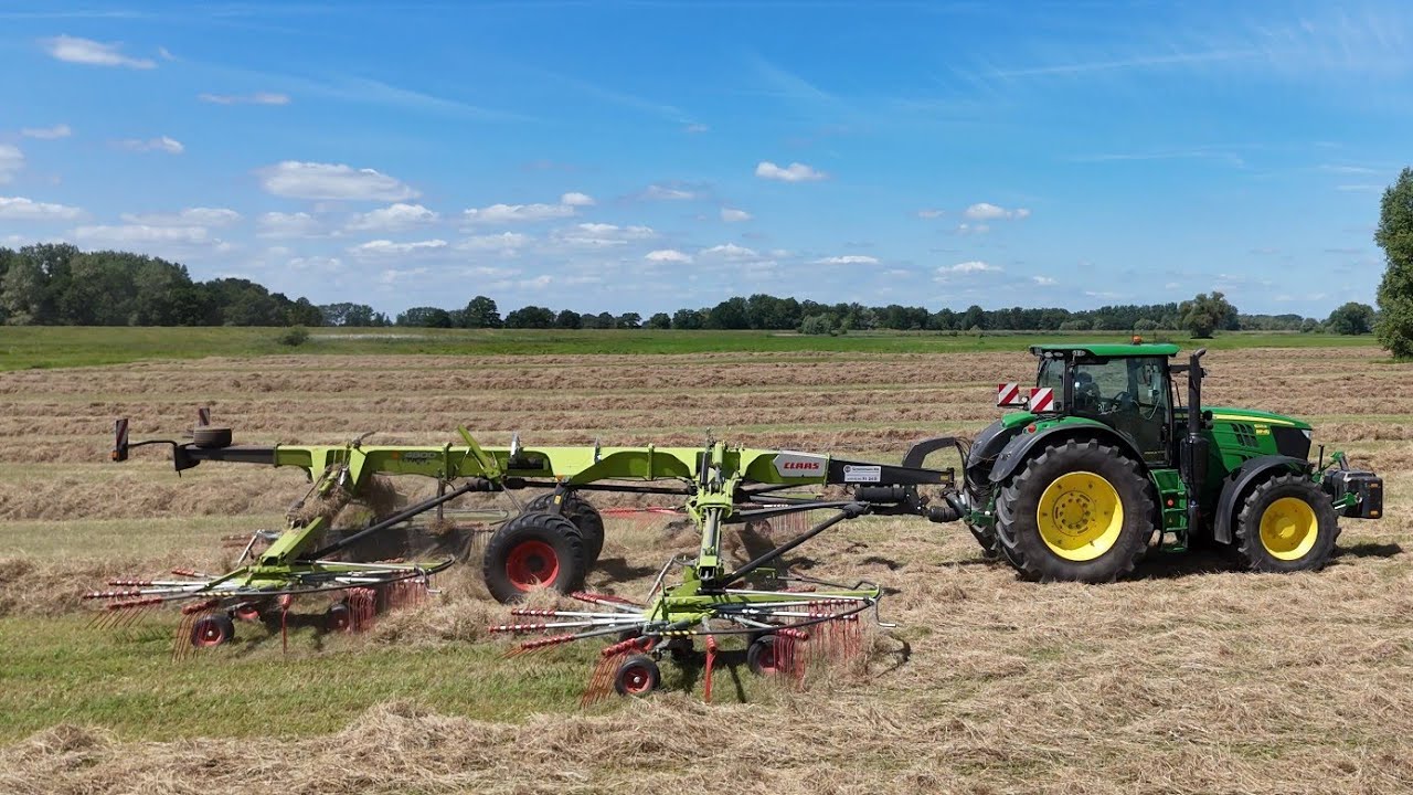 JOHN DEERE 6215R mit ein CLAAS LINER 4800 / Schwaden 2024 / GRIEMSMANN KG / 4K
