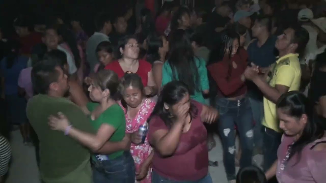 Adrián García baile de boda en estanzuela Tantoyuca ver contrataciones 7898916464